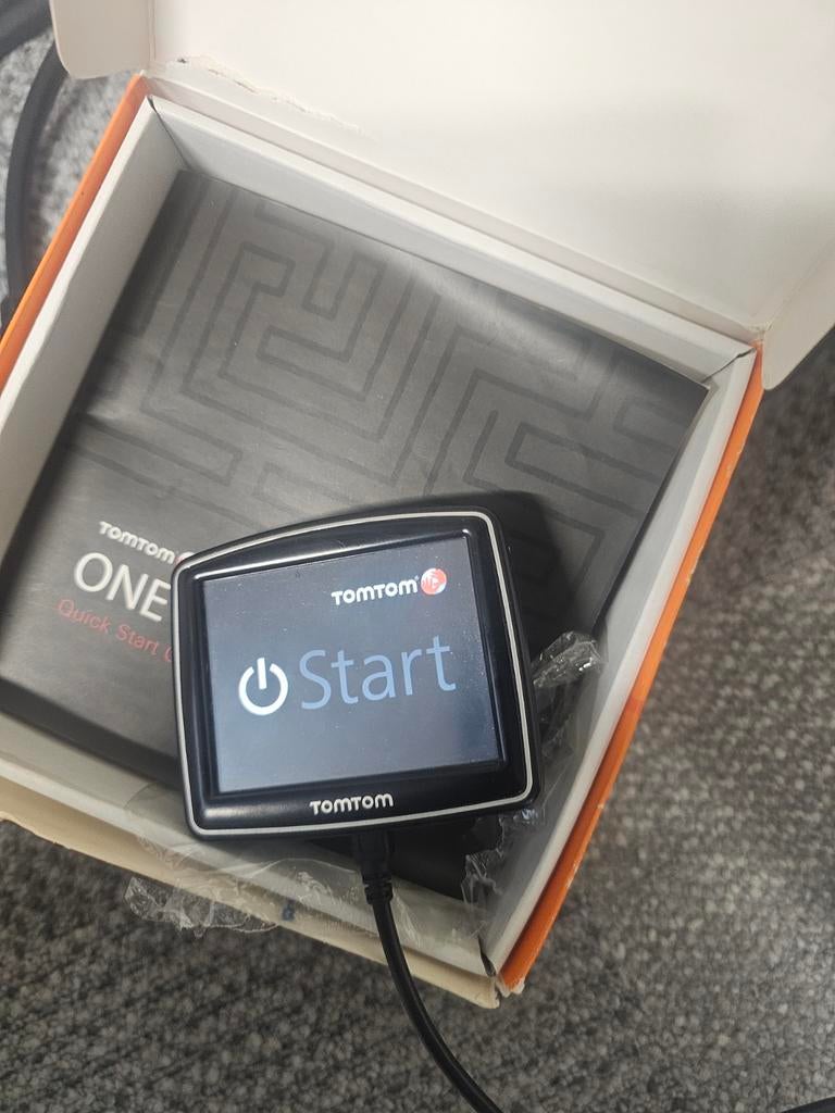 TomTom One GPS Navigatiesysteem (zonder houder), Auto diversen, Autonavigatie, Ophalen of Verzenden, Gebruikt