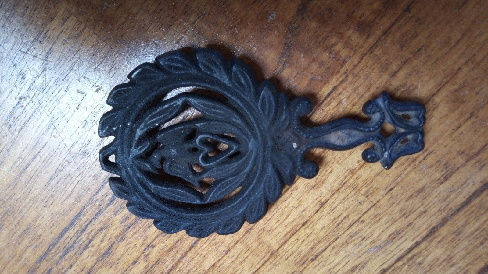 Decoratieve gietijzeren onderzetter/wanddecoratie, Ophalen of Verzenden