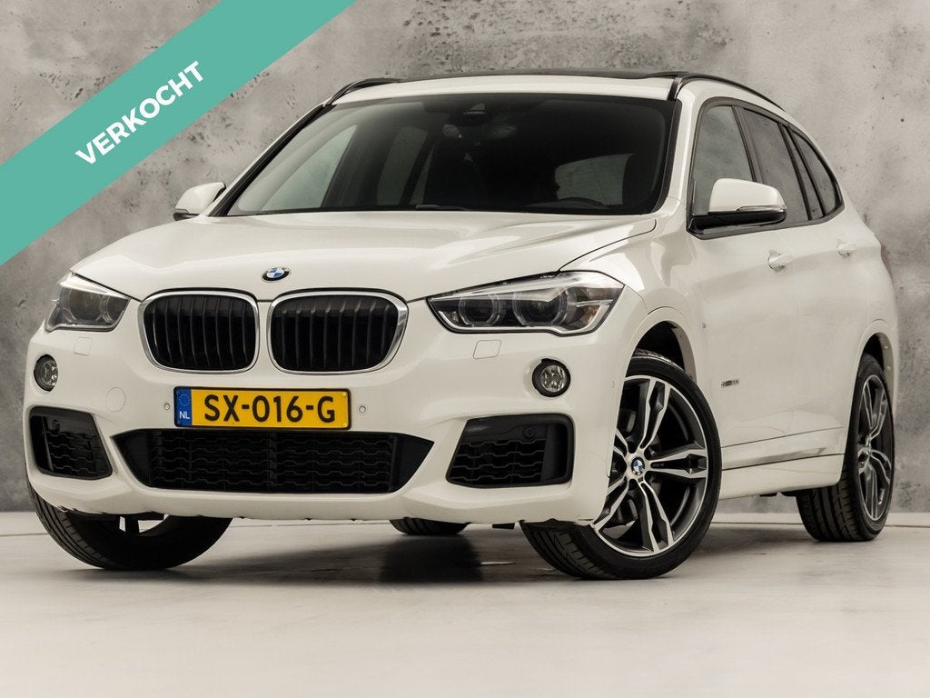 BMW X1 sDrive20i M Sport High Executive 192Pk Automaat (PANO, Auto's, BMW, Bedrijf, Te koop, X1, ABS, Achteruitrijcamera, Airbags
