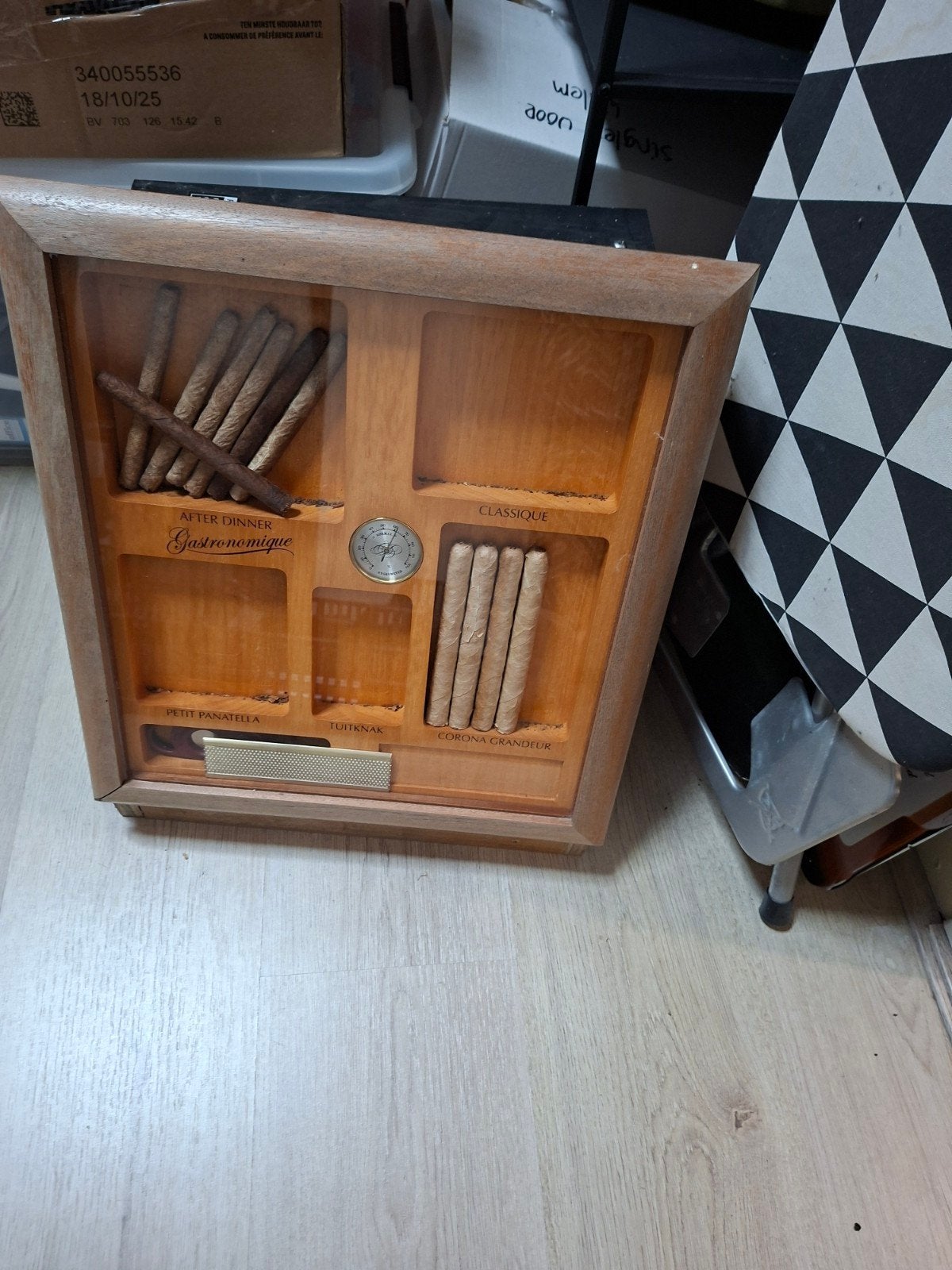 Vintage Sigarenkistje / Humidor met Glasplaat, Ophalen of Verzenden, Gebruikt, Tabaksdoos of Verpakking