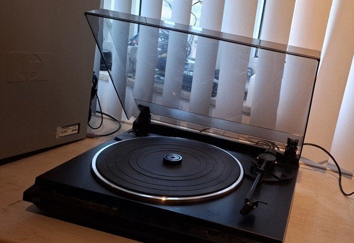 JVC AL-A151 platen speler mooie nette platenspeler!!!!!!, Ophalen of Verzenden, Zo goed als nieuw, Platenspeler, Thorens