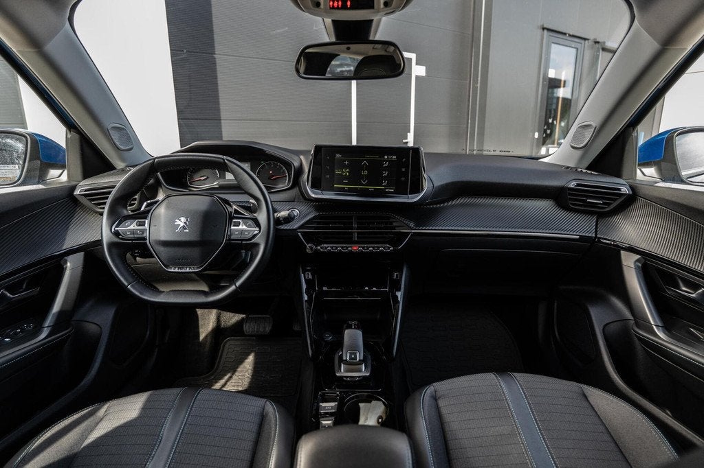 Peugeot 2008 1.2 PureTech Allure 131PK|Keyless|360 Cam|Vol!, Zwart, Blauw, Leder en Stof, Bedrijf