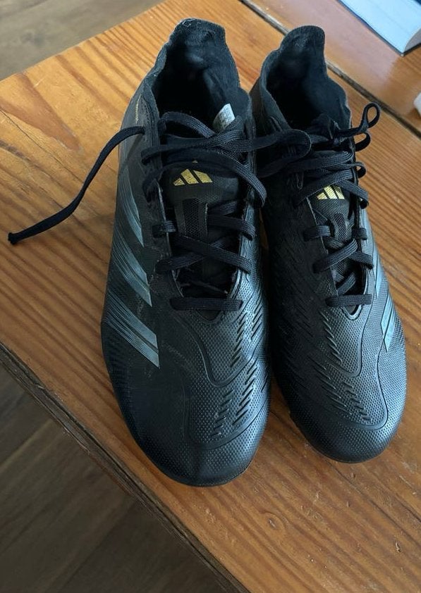 Adidas Predator voetbalschoenen - Zwart, Ophalen, Gebruikt, Schoenen, Maat M