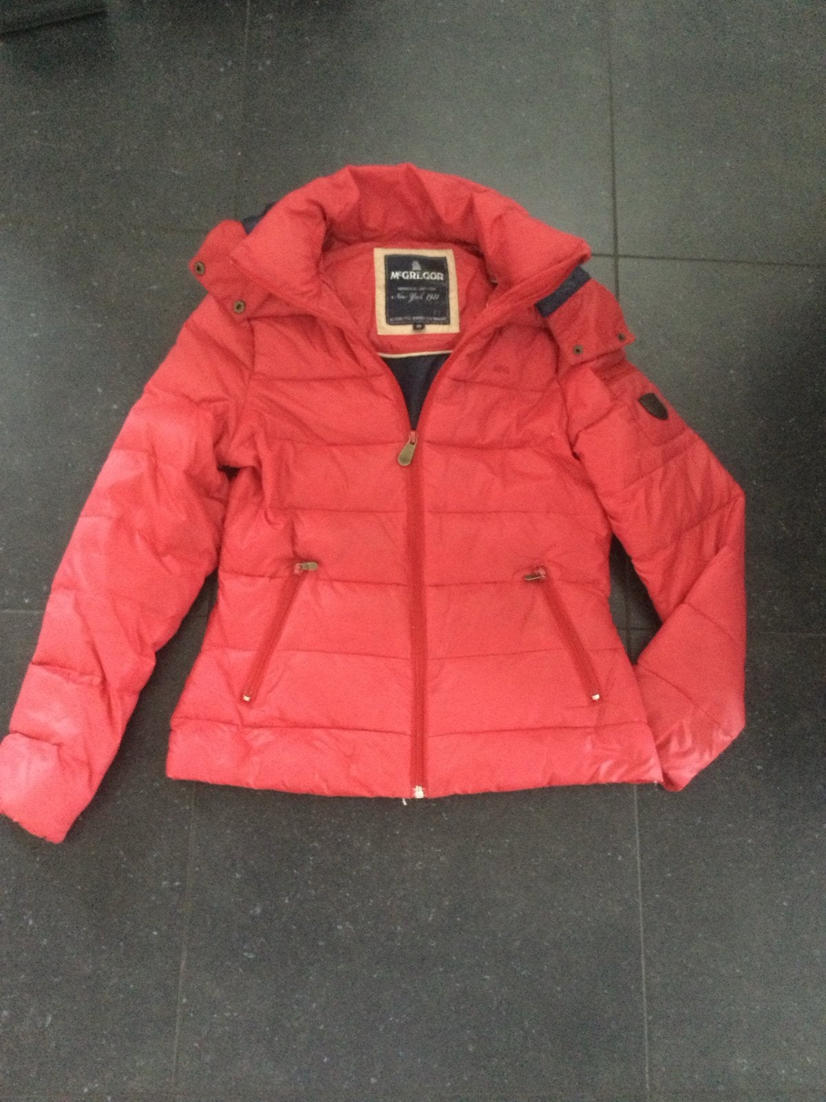McGregor winterjas dames maat 36 (S) rood, Ophalen of Verzenden, Gedragen, Maat 36 (S), Rood