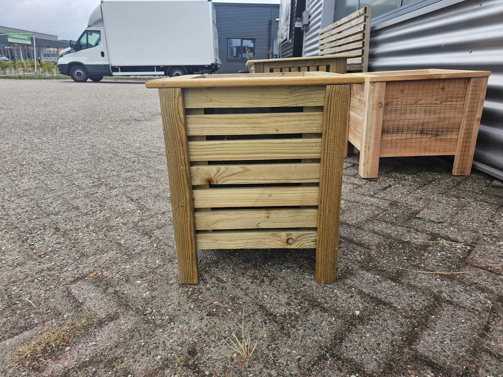Bloembak, Rond, Nieuw, Info@homefriesland.nl, Kelvinstraat 6 8912BA