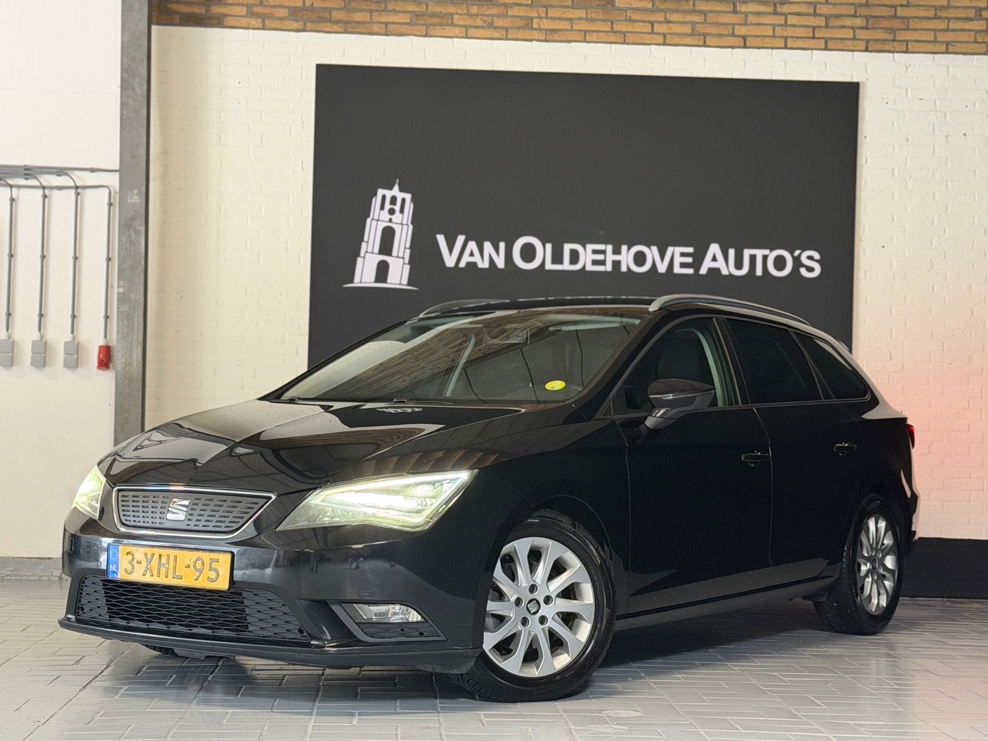 Seat Leon ST 1.6 TDI Style Business Ecomotive, Auto's, Seat, Voorwielaandrijving, Euro 5, Gebruikt, 4 cilinders