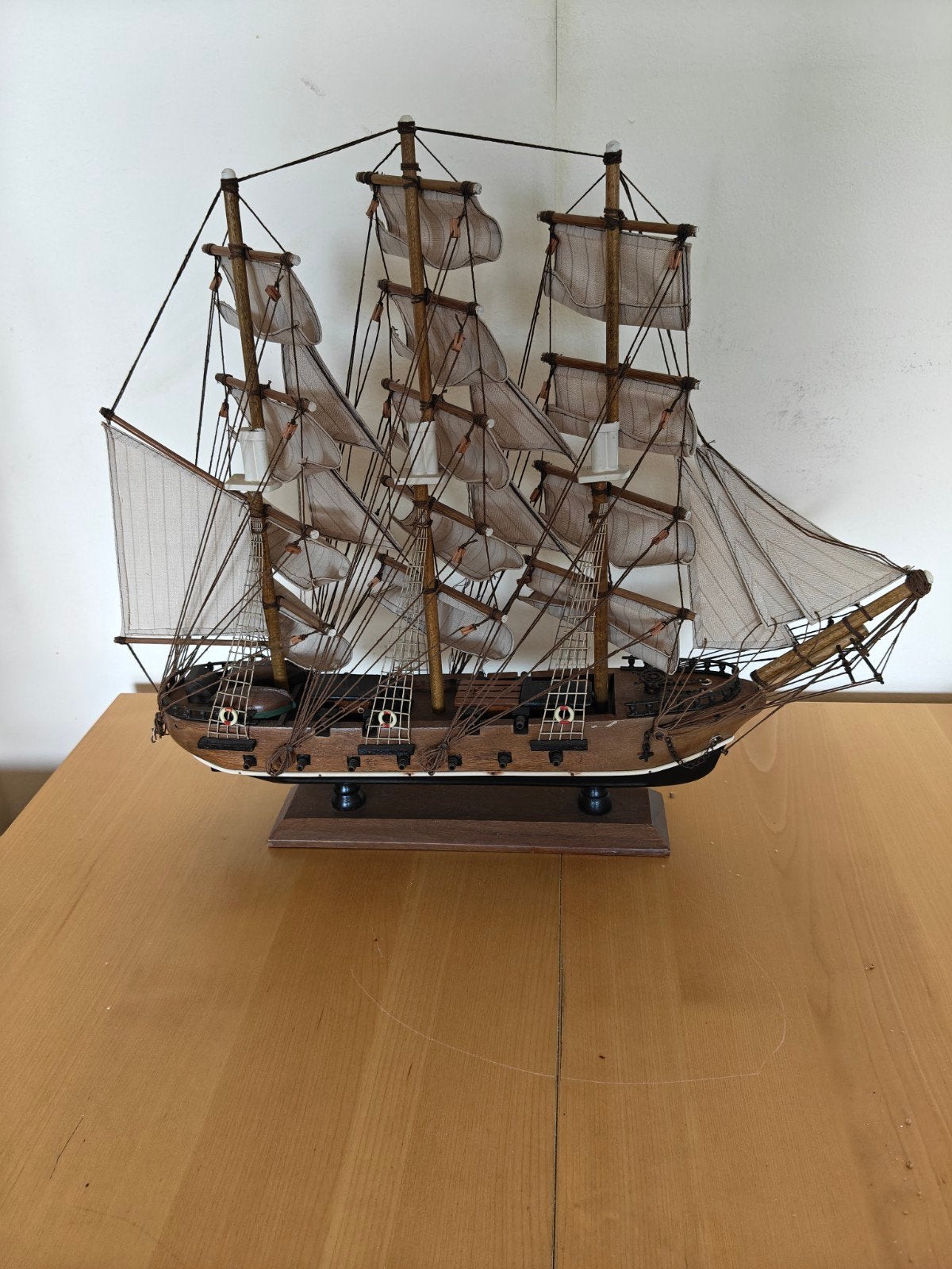 Gedetailleerd schaalmodel fregat 18e eeuw, Verzamelen, Ophalen of Verzenden, Zo goed als nieuw, Zeilboot, Schaalmodel