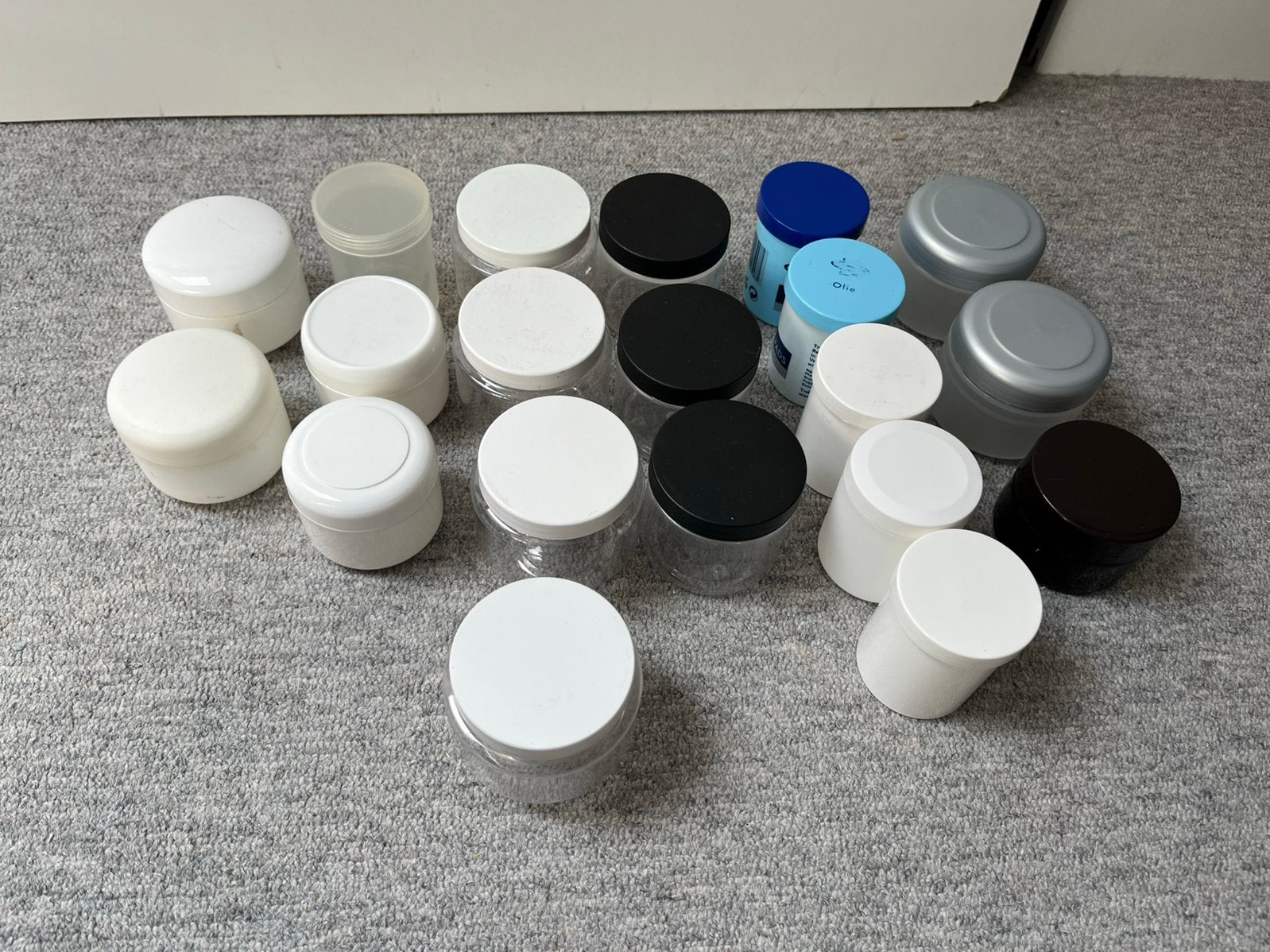 Kleine plastic potjes, Hobby en Vrije tijd, Ophalen of Verzenden, Gebruikt