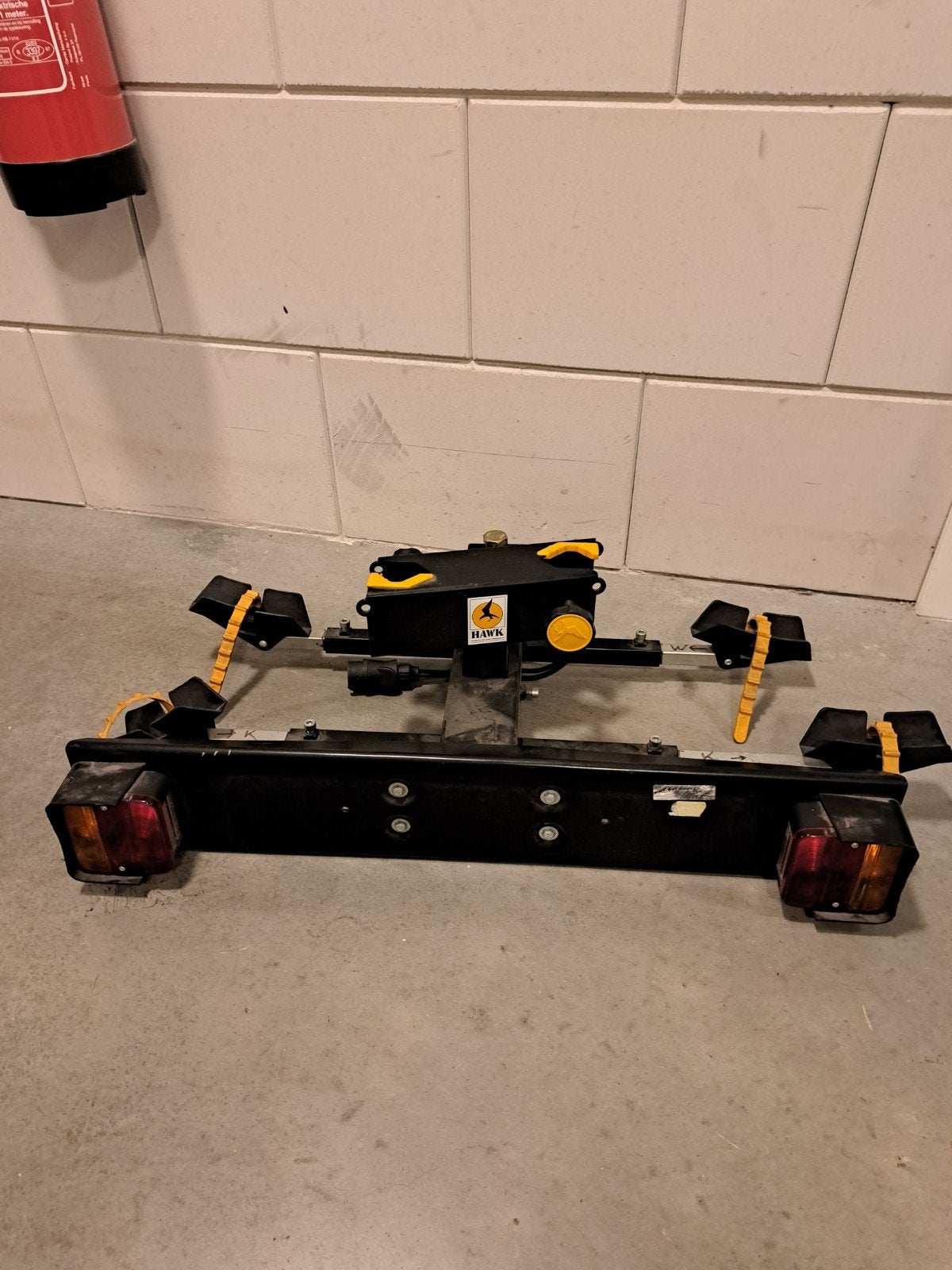 Goede Hawk fietsendrager met werkende verlichting, Ophalen, 2 fietsen, Gebruikt, Trekhaakdrager