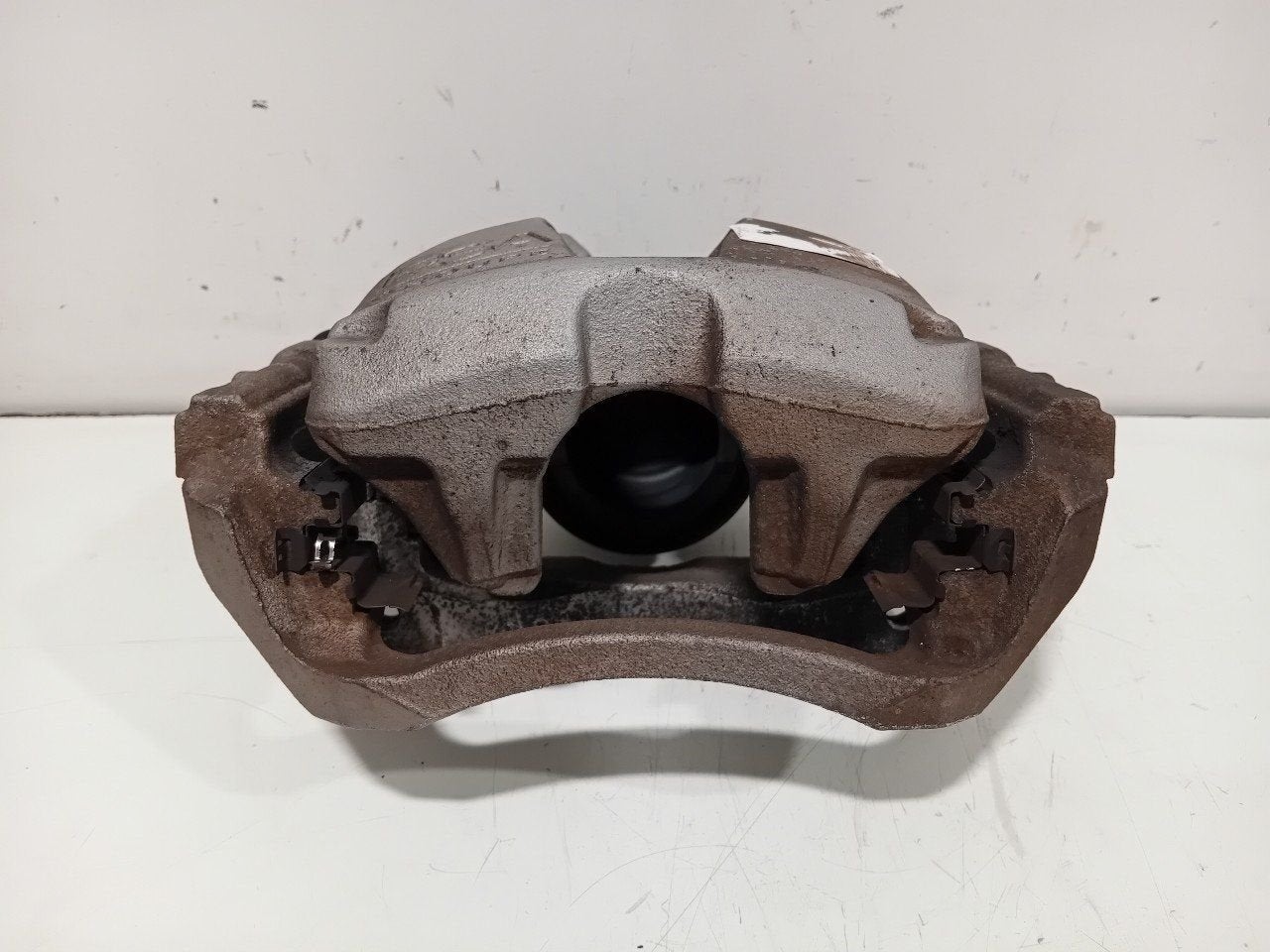 Remklauw rechts voor Opel Grandland, Onderdelen@venauto.nl, Van der Ven Autorecycling B.V., Gebruikt, Ettenseweg 76, 4706 PB Roosendaal, The Netherlands