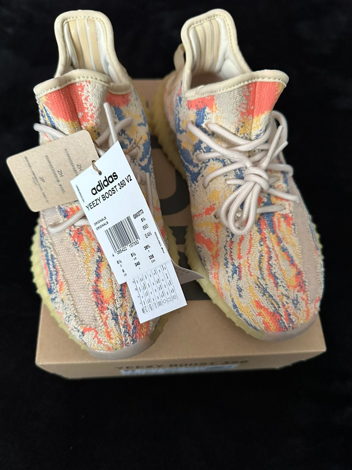 Adidas yeezy maat 38 2/3, Ophalen of Verzenden, Zo goed als nieuw, Zwart