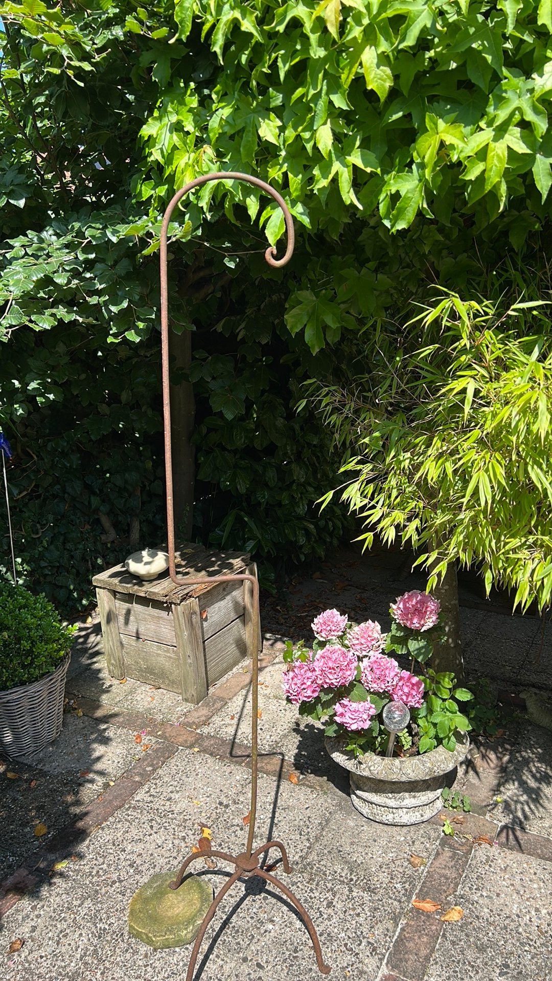Decoratieve metalen staander voor planten hanger of lantaarn, Ophalen, Gebruikt