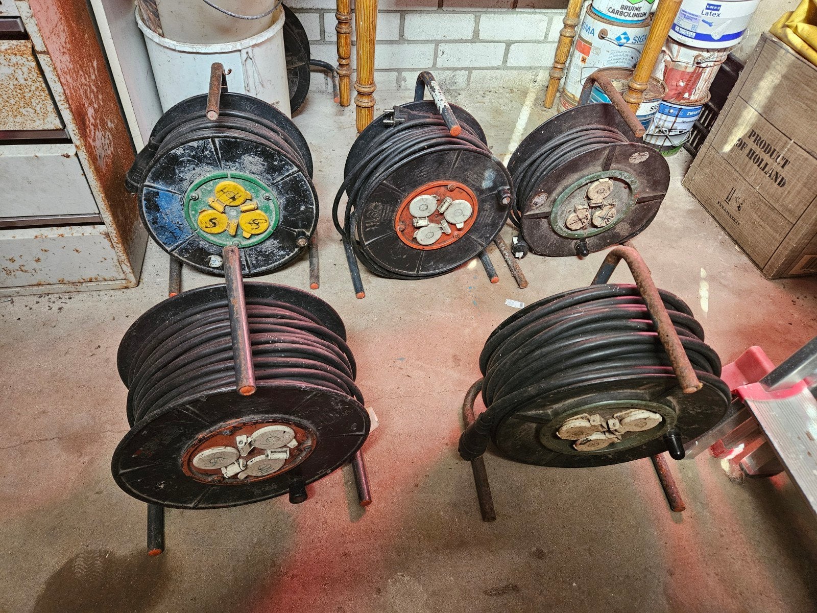 te koop: verschillende  lengtes kabelhaspels, Ophalen, Kabel of Snoer