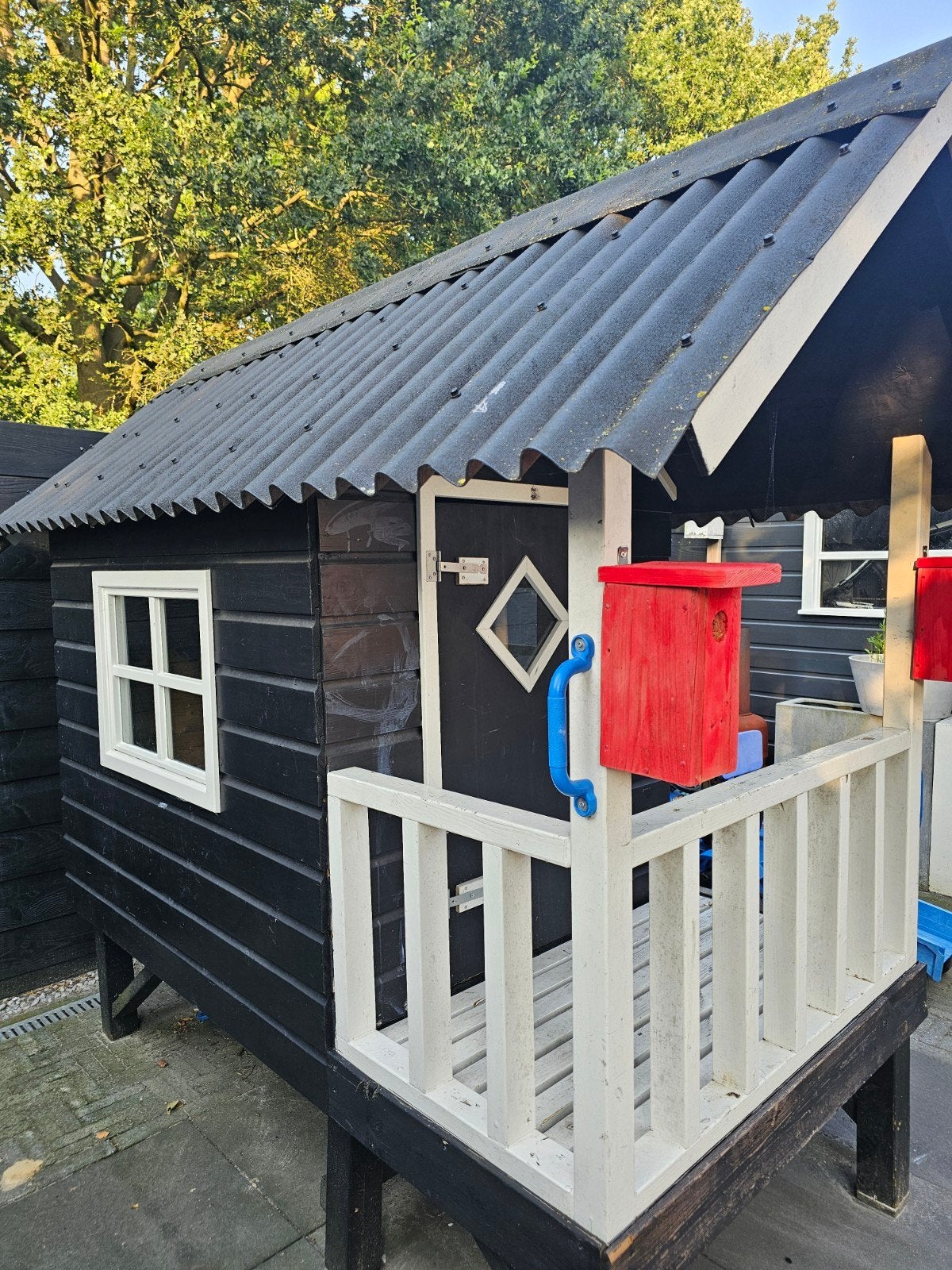 Kinderspeelhuisje, Ophalen