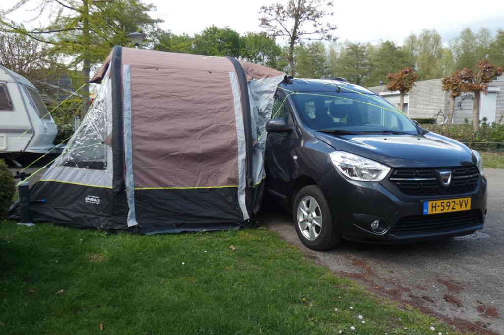 Dacia Dokker 1.2 TCE uit 2018,  MPV / flexibele  mini camper, Auto's, Voorwielaandrijving, 4 cilinders, 1200 kg, 115 pk