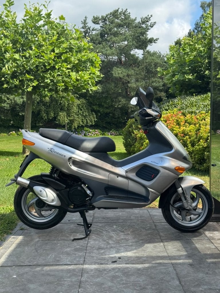 ⭐️Gilera runner 50cc Darkdream Z.G.A.N. 5000km⭐️, Fietsen en Brommers, Niet ingevuld, Niet ingevuld, Niet ingevuld