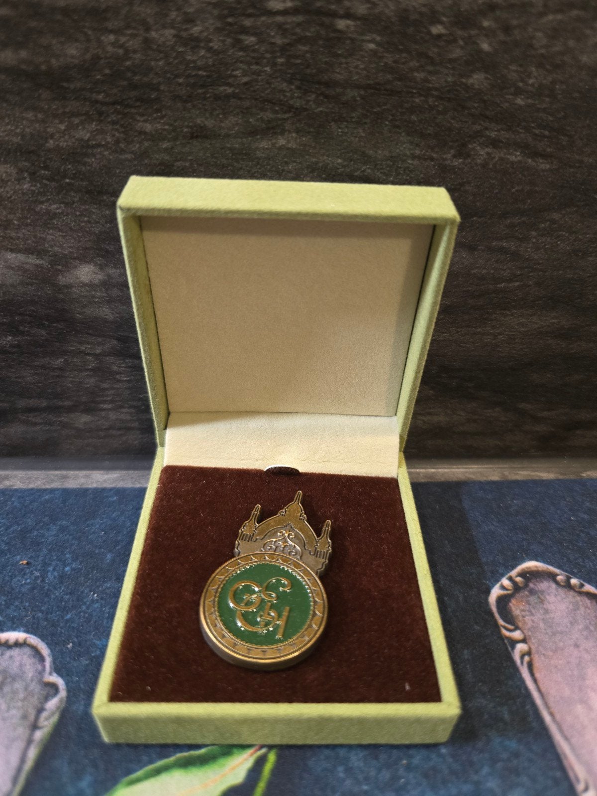 Efteling Pin - Grand Hotel, Verzamelen, Efteling, Ophalen of Verzenden, Nieuw, Button of Speldje