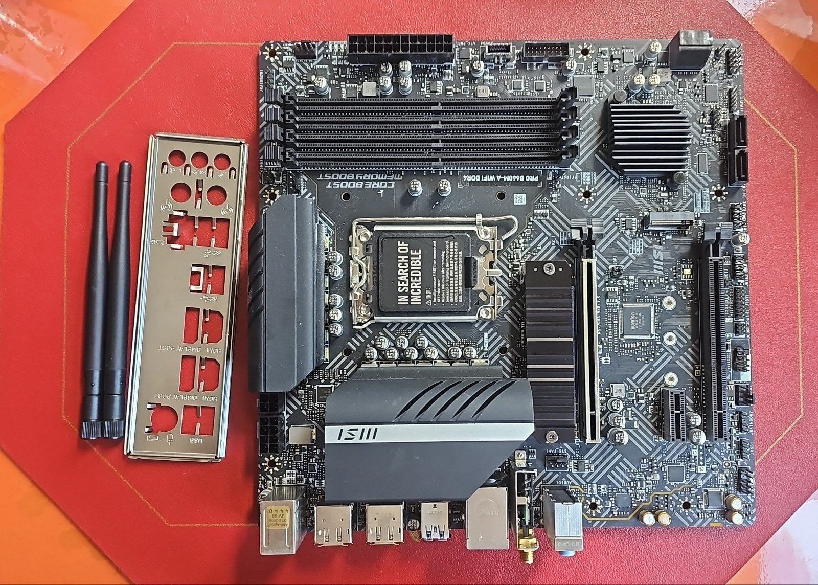 MSI PRO B660M-A WIFI DDR4 Moederbord, Ophalen, LGA 1700, DDR4, Zo goed als nieuw