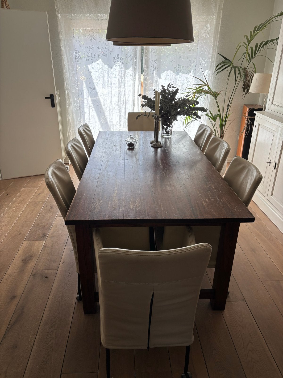 Robuuste eettafel met 8 leren stoelen - deel van set, Huis en Inrichting, Ophalen, Gebruikt, 100 tot 150 cm, 200 cm of meer
