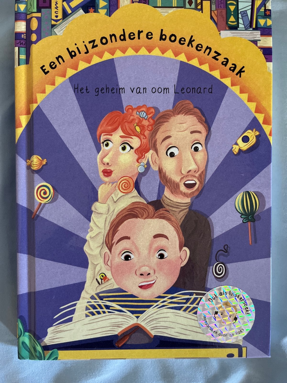 Een bijzondere boekenzaak: Het geheim van oom Leonard, Ophalen of Verzenden, Zo goed als nieuw, Fictie algemeen