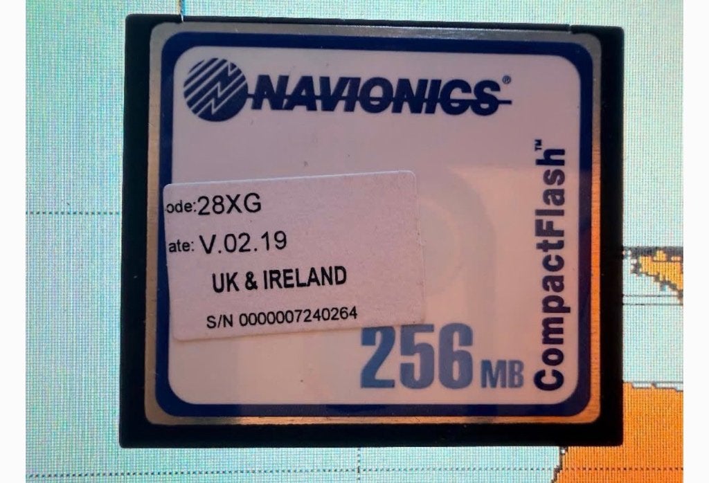 Navionics CF kaart 28XG Engeland Nederland en Ierland, Ophalen, Zo goed als nieuw, Kaartplotter of Fish Finder