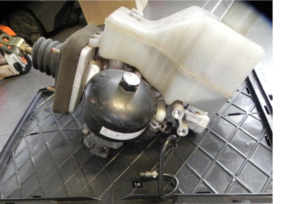 ABS pomp Mitsubishi Pajero compleet, Ophalen, Gebruikt, Mitsubishi