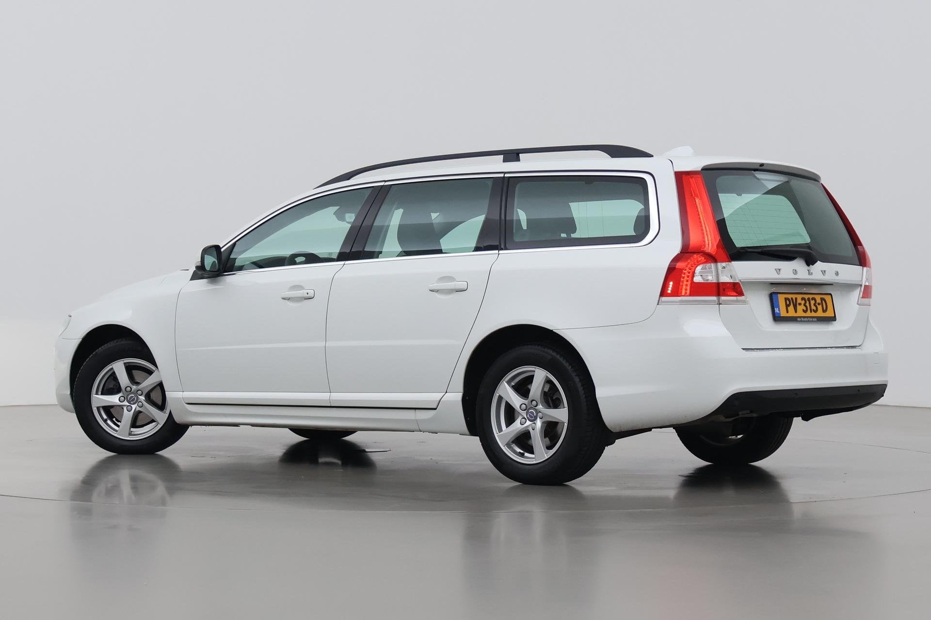 Volvo V70 2.0 D2 Dynamic Edition | Automaat | Stoelverwarmin, Auto's, Stof, Euro 6, 4 cilinders, 1969 cc