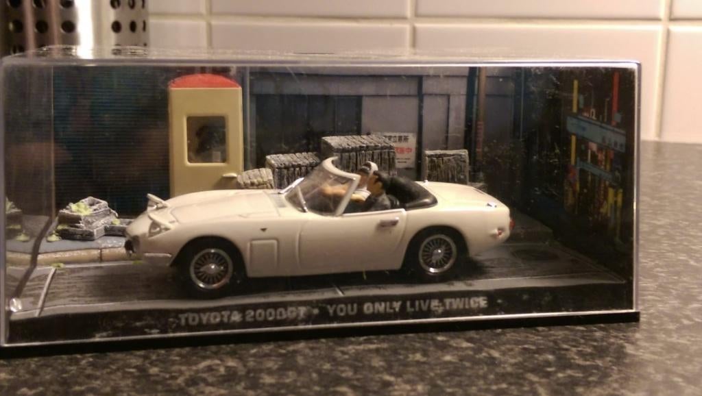 Toyota 2000GT uit You only live twice, Ophalen of Verzenden, Zo goed als nieuw, Auto, Universal Hobbies