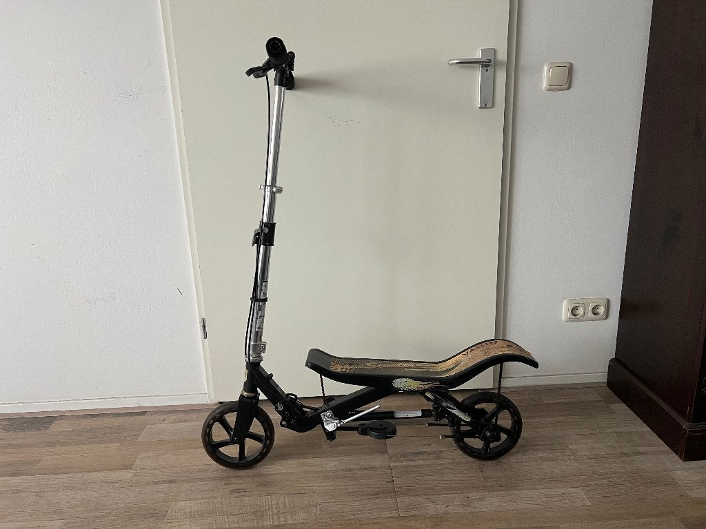 SPACE SCOOTER Z.G.A.N., Ophalen, Zo goed als nieuw, Tweetakt