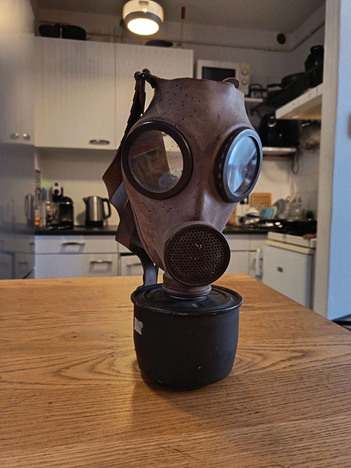 Vintage Gasmasker met Filter - Militair Verzamelobject, Ophalen of Verzenden