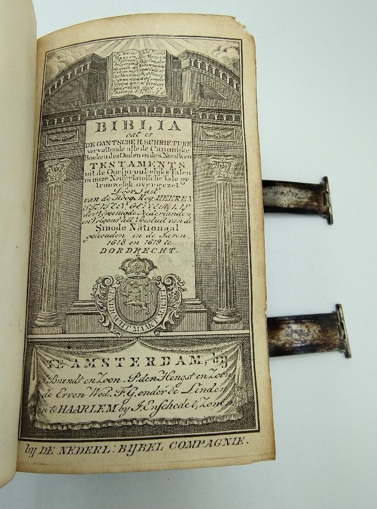 Bijbel met zilveren sloten, T.T. IJsbrandy, Lemmer, 1833, Verzenden, Bijbel