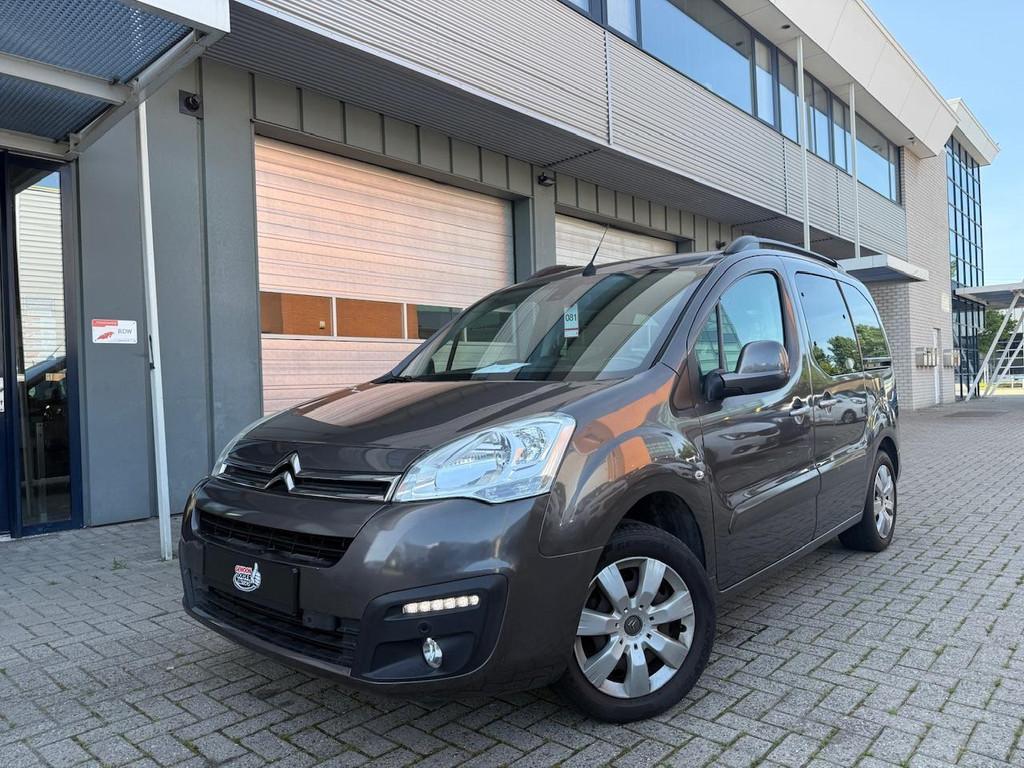 Citroën Berlingo 1.2 Benzine | Navigatie | Camera | 5 zit, Auto's, Citroën, Voorwielaandrijving, Gebruikt, 1295 kg, 1199 cc
