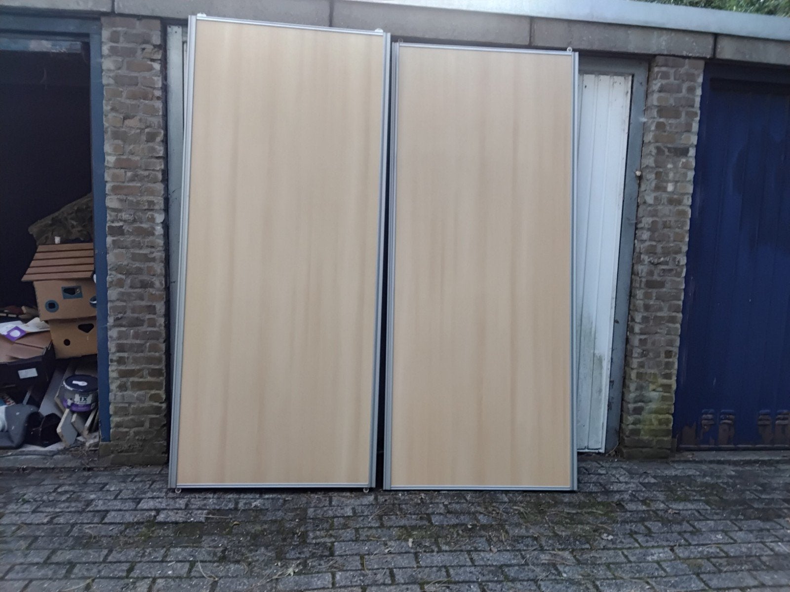 Twee schuifdeuren met houten panelen en metalen frame, Gebruikt, 215 cm of meer, Binnendeur, Schuifdeur