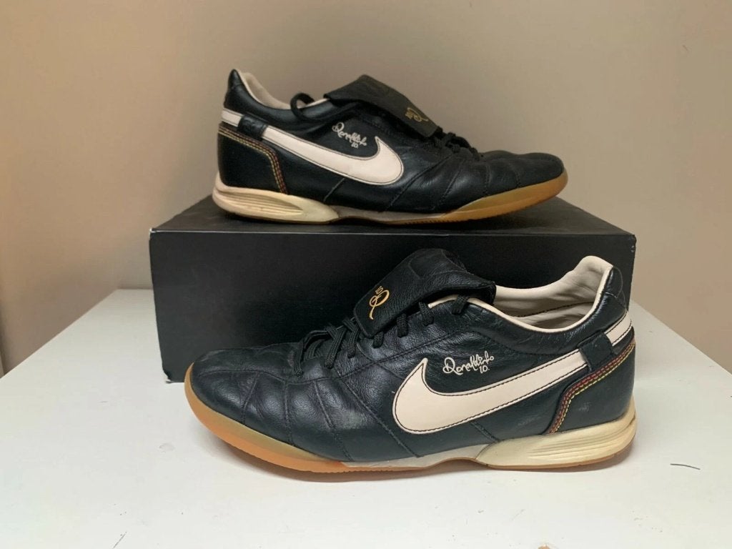 nike air max total 90 365 III T90 R10 indoor trainer maat 41, Sport en Fitness, Voetbal, Gebruikt, Maat XS of kleiner, Schoenen