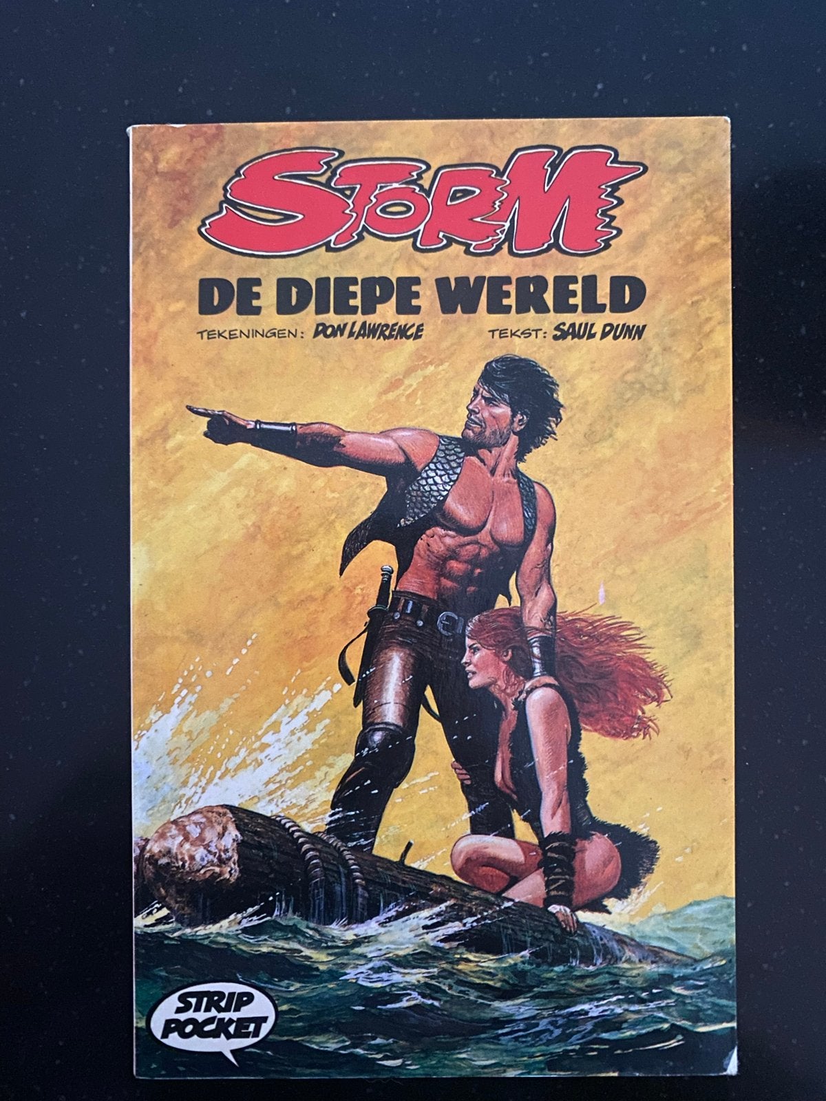 Storm: De Diepe Wereld - Signed Don Lawrence Martin Lodewijk, Eén stripboek, Ophalen of Verzenden, Zo goed als nieuw
