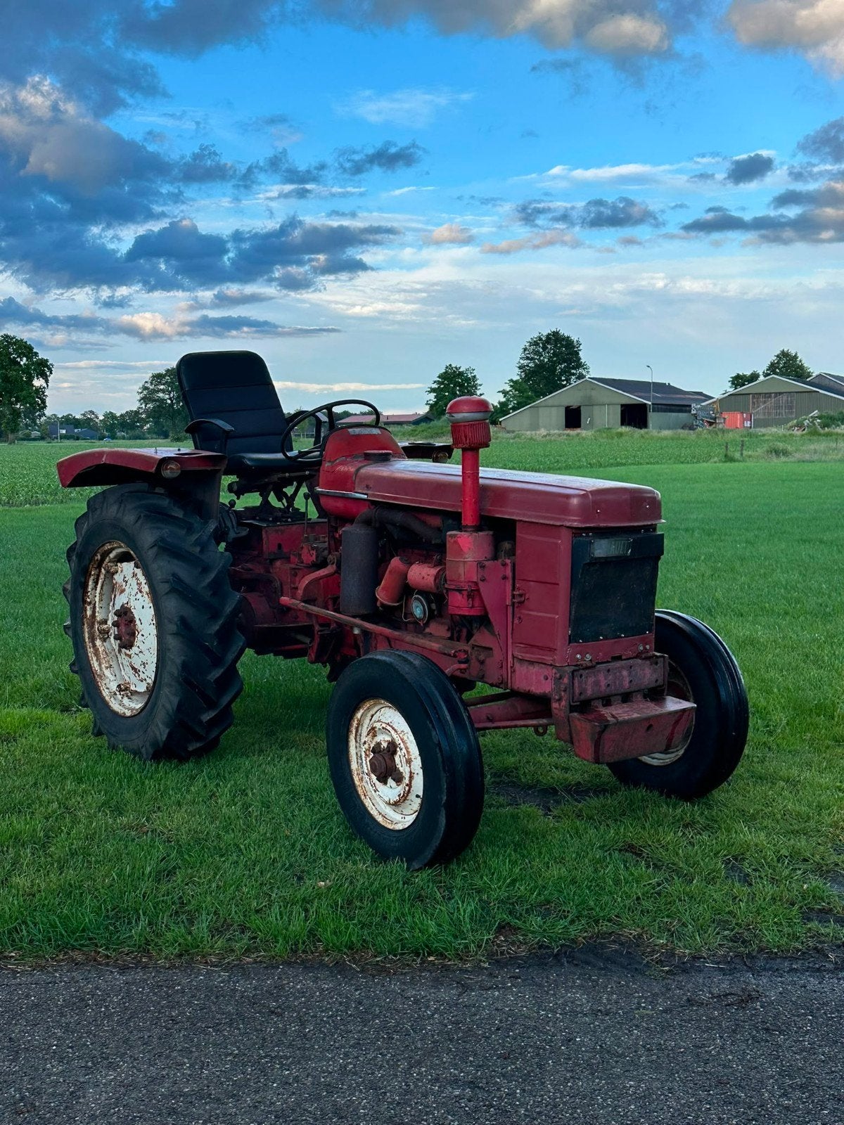 Renault Super 5 Oldtimer Tractor met Kenteken, Ophalen, Gebruikt, IJzer