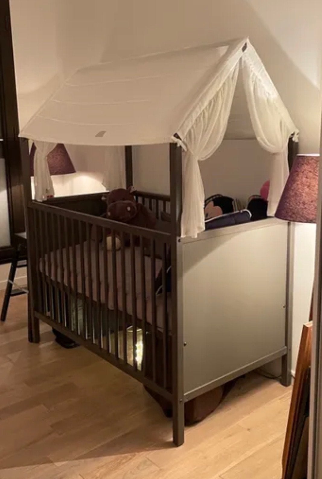 Stokke Home Bed - Grijs Houten Babybed met Dakframe, Ophalen, 190 cm of minder, Zo goed als nieuw, Grijs