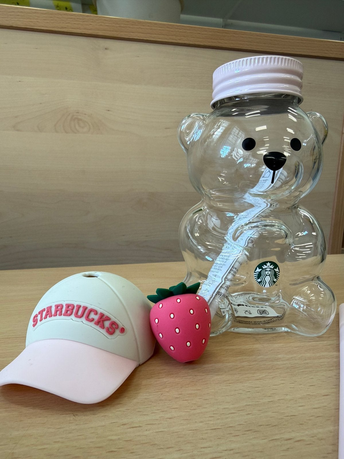 Starbucks Strawberry Bear Tumbler Pink edition, Verzamelen, Ophalen of Verzenden, Nieuw, Gebruiksvoorwerp
