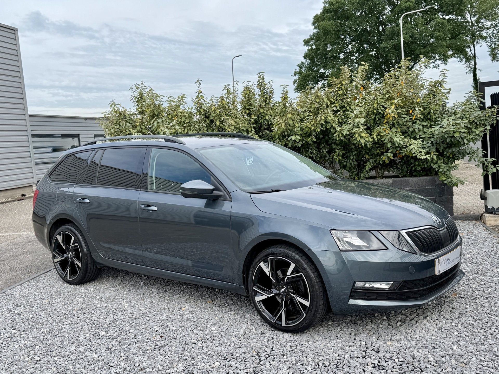 Skoda Octavia Combi 1.0 TSI DSG Ambition Navi|Cruis|PDC|Medi, Auto's, Stof, Huisgarantie, Met garantie (alle), 116 pk
