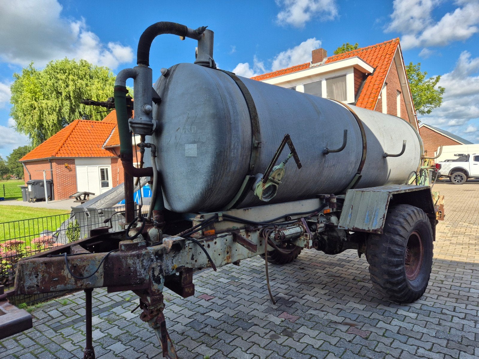 mesttank 8 kuub met vacuumpomp, Ophalen, Gewasbescherming en Bemesting