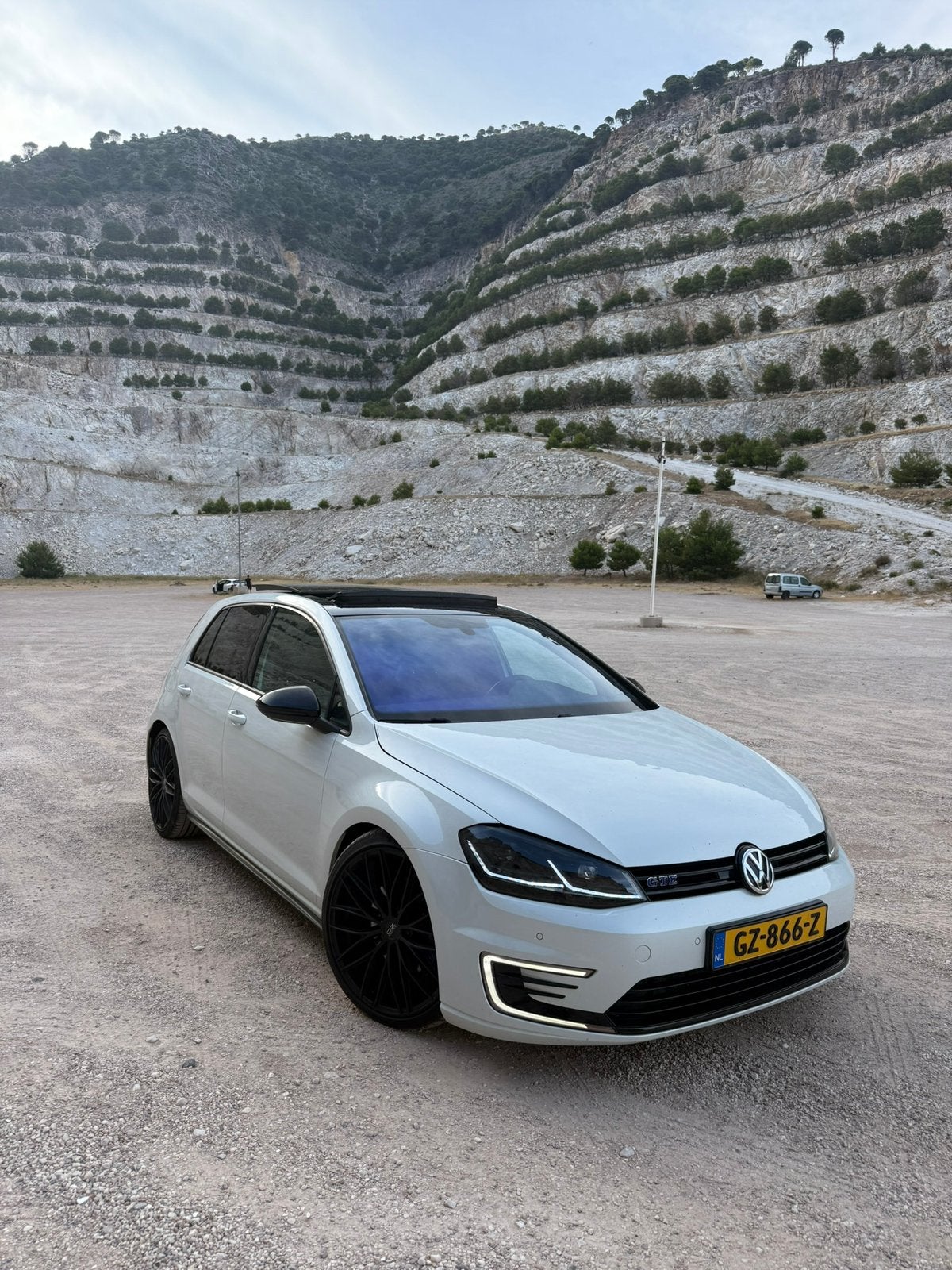 Volkswagen Golf GTE / 7.5 Look / NAP / DIGITAL / DEALER OH, Zwart, 4 cilinders, Wit, 1395 cc