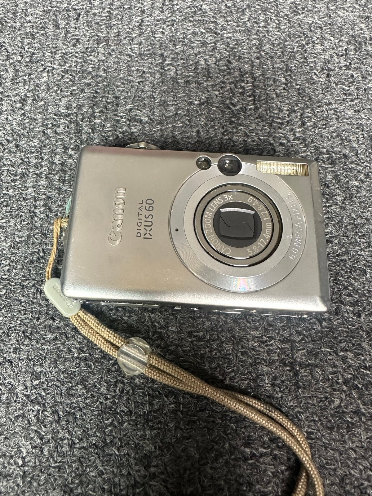 Canon Digital IXUS 60 fotocamera met hoesje en oplader, Gebruikt, Canon, Ophalen of Verzenden, Compactcamera