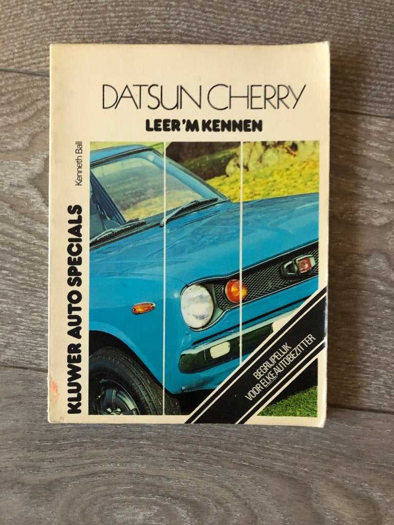 Kluwer autospecials Datsun Cherry Leer 'm kennen t/m 1975, Auto diversen, Ophalen of Verzenden