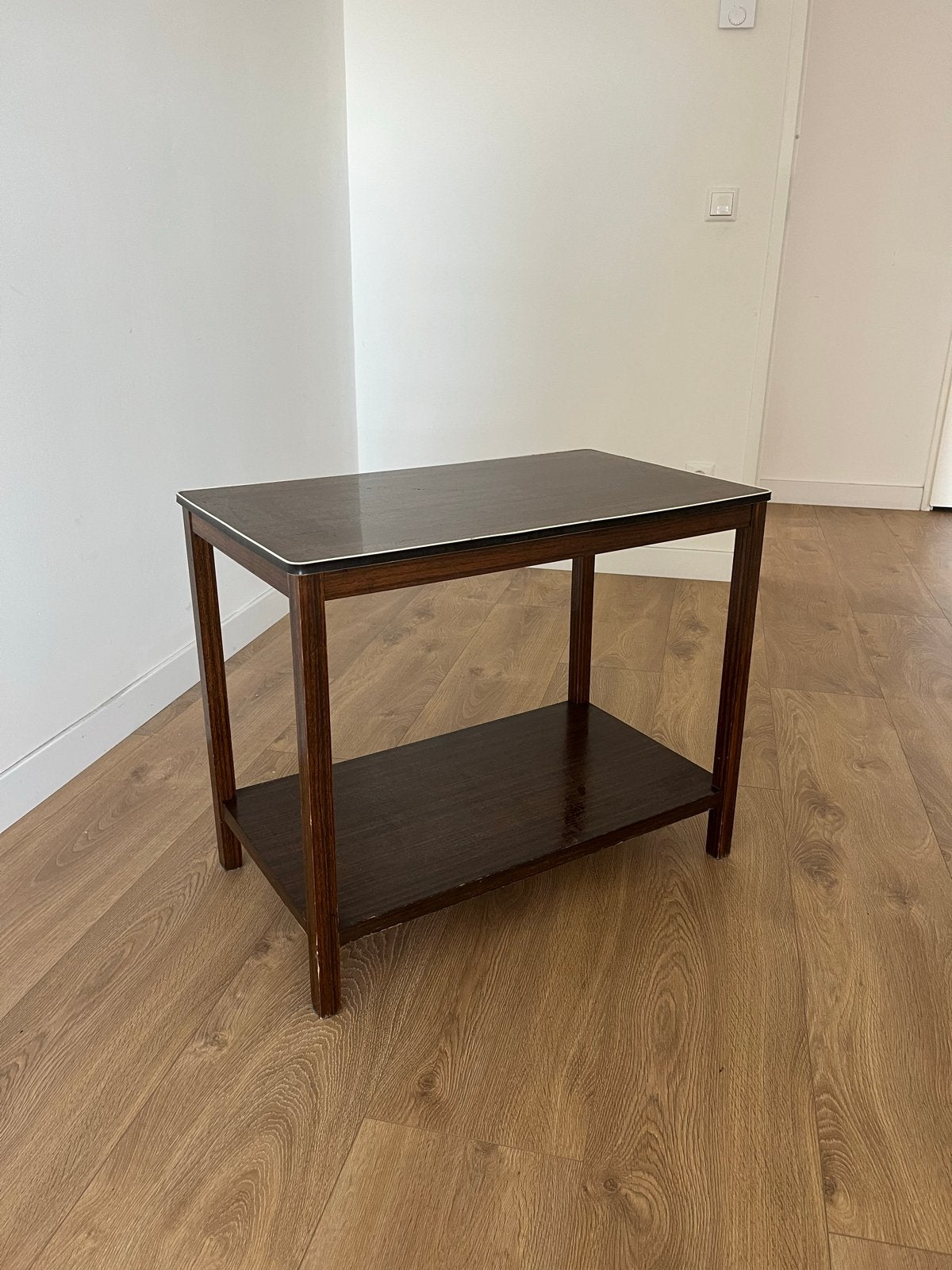 Vintage bijzettafel / kastje in goede staat, Ophalen