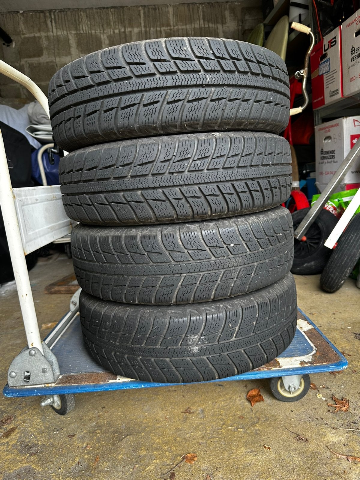 Citroen c1 banden & stalen velg Michelin Alpin, Auto-onderdelen, Banden en Velgen, Ophalen, 14 inch, 155 mm, Winterbanden