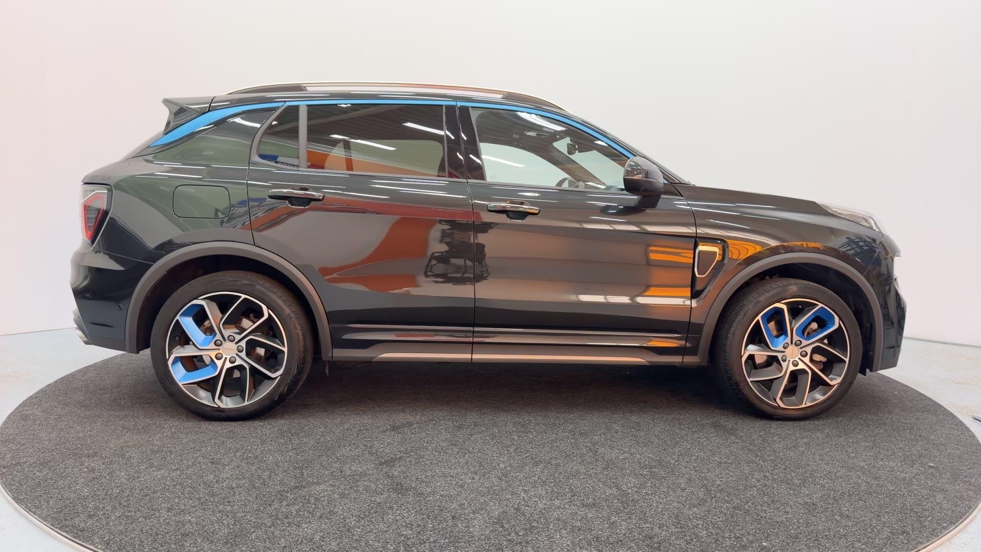 Lynk en Co 01 1.5 MY23 - Luxe die je elke rit voelt, Dealer onderhouden, Euro 6, Met garantie (alle), Bedrijf