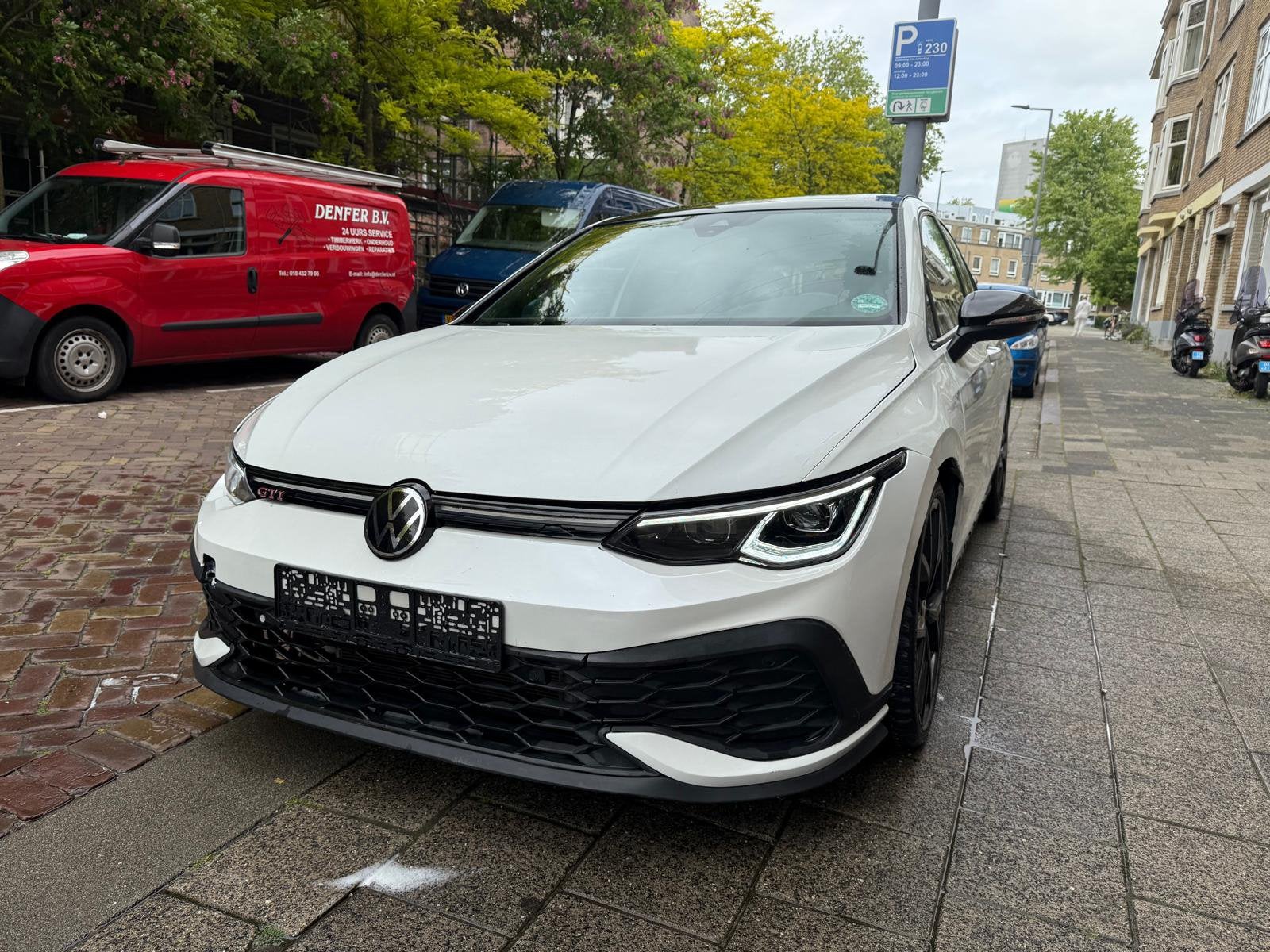 Volkswagen golf 8 gti clubsport 300pk, Zwart, Bluetooth, Alcantara, Wit