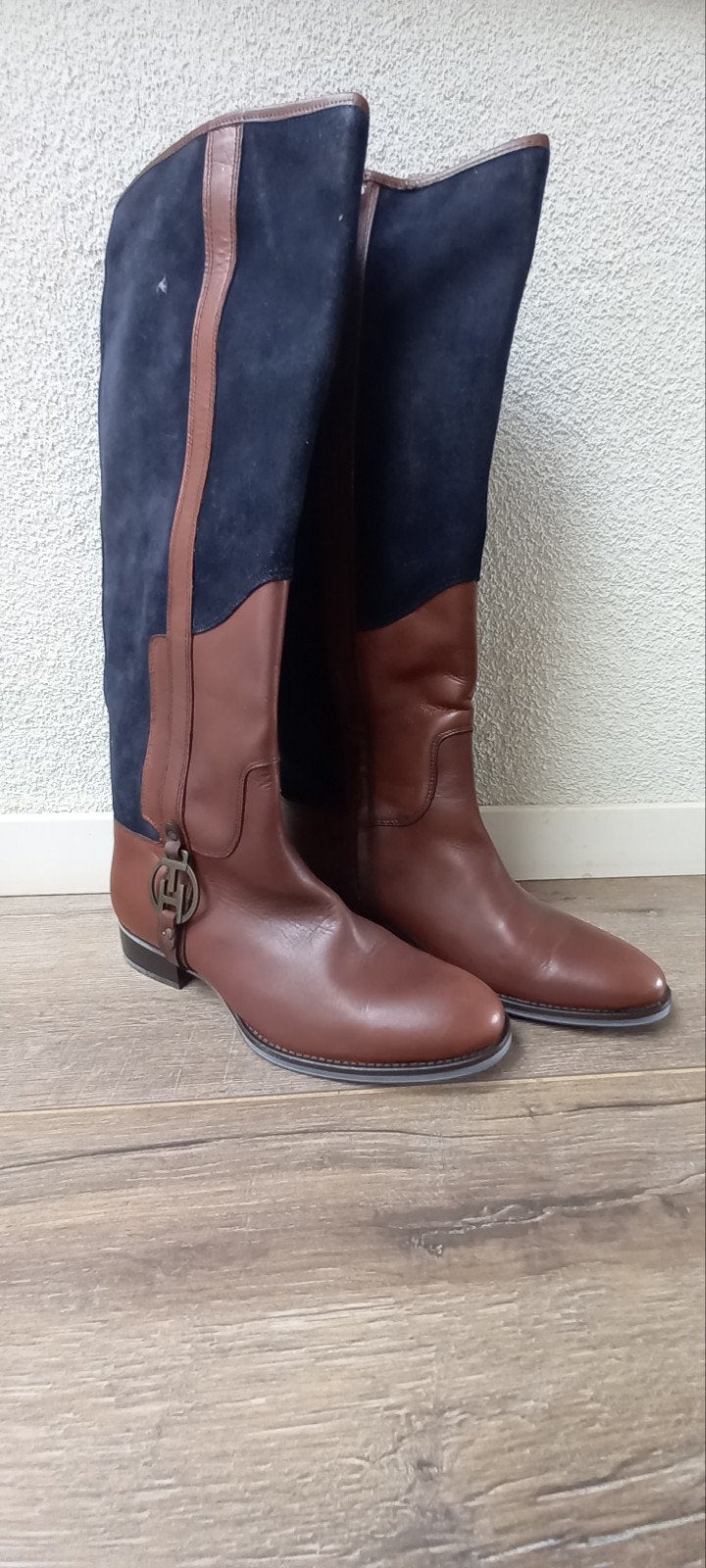 Laarzen Tommy Hilfiger maat 40, Kleding | Dames, Schoenen, Hoge laarzen, Blauw, Ophalen of Verzenden, Zo goed als nieuw