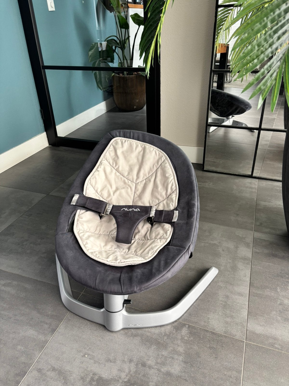 Nuna Leaf Wipstoeltje - Comfortabel en stevig, Kinderen en Baby's, Wipstoeltjes, Gebruikt, Wipstoel, Met gordel(s) of riempje(s)