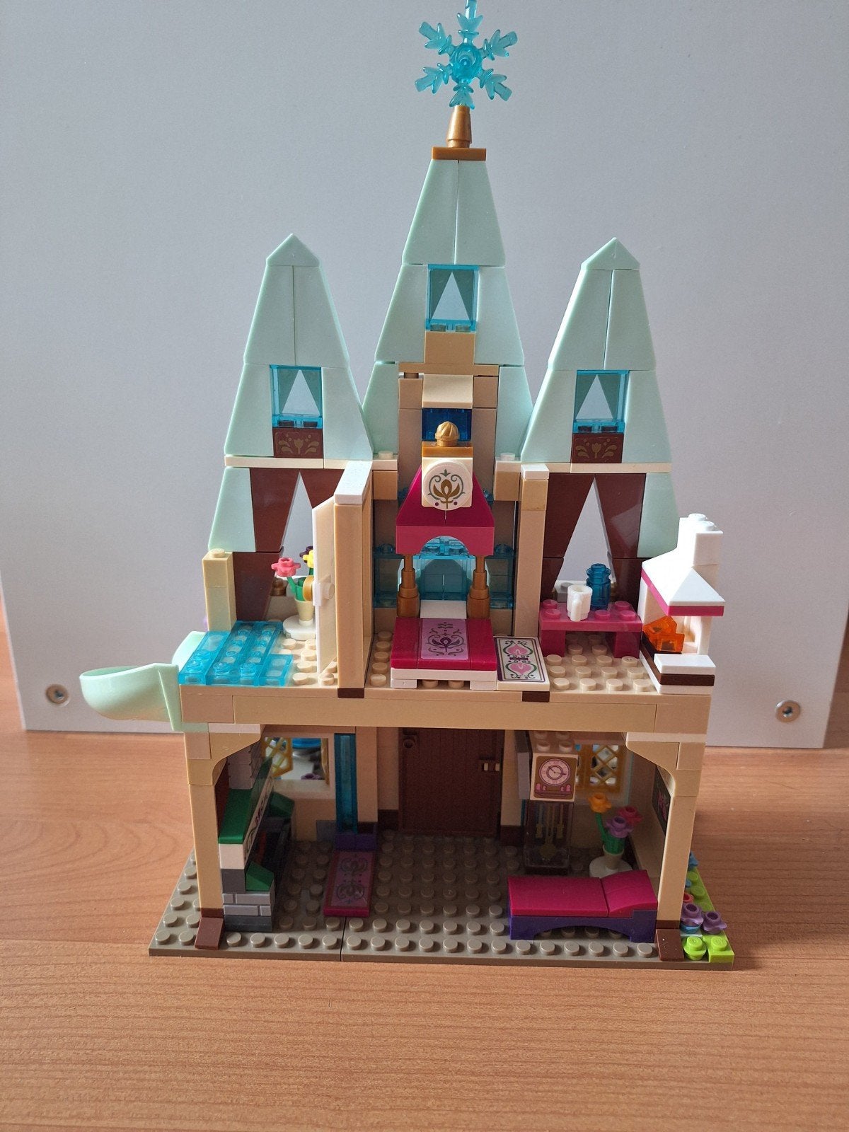 Frozen Arendelle kasteel  Bouwset (519+ onderdelen), Ophalen of Verzenden, Zo goed als nieuw, Overige merken